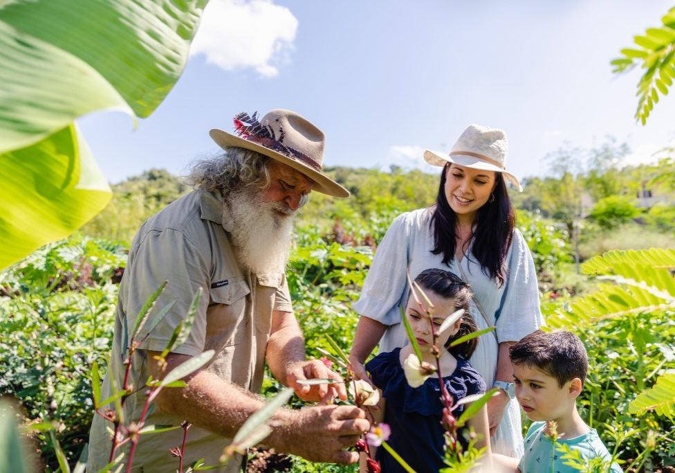 How to earn money while travelling Australia